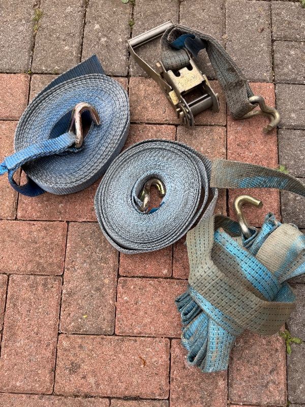 Several cargo strops