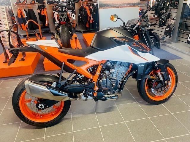 KTM 990 DUKE R 2026, IN STOCK NOW.
