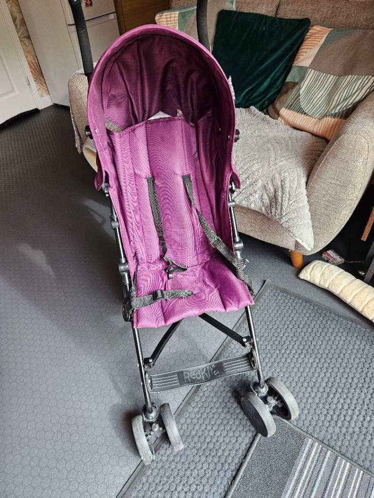 Red Kite Compact stroller inc rain cover / Pushchair – Good Condition