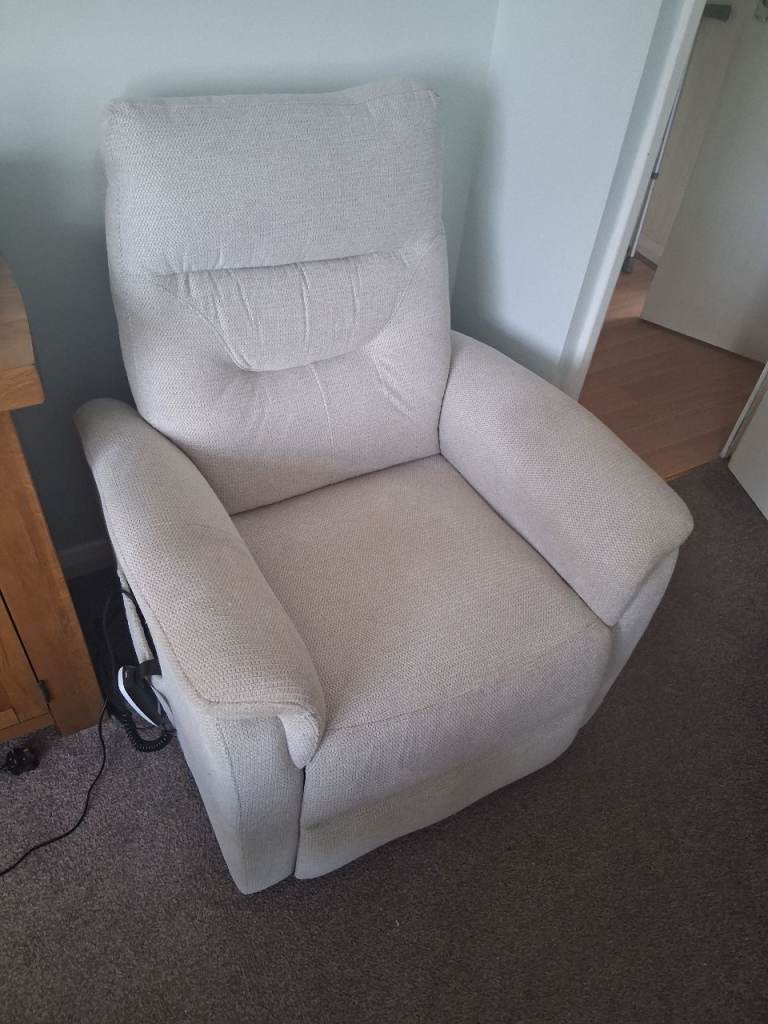 CareCo Electric Recliner Armchair – Beige, Good Condition