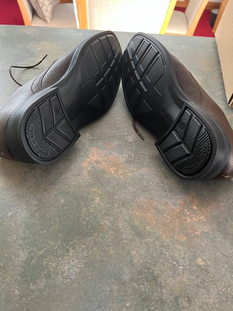 New Hotter men’s brown grain leather shoes size 7