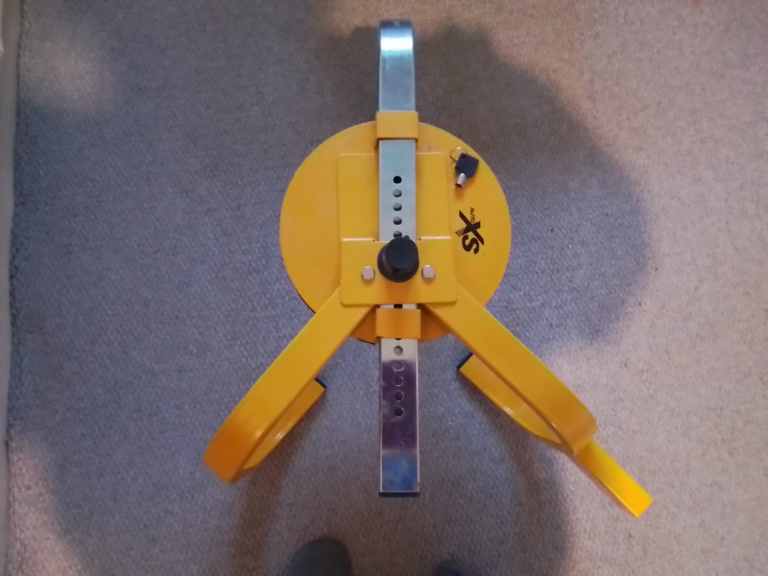 Caravan Wheel Clamp