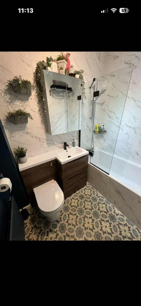 Bathroom cabinet 