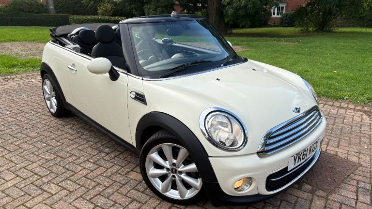 Mini, CONVERTIBLE, Convertible, 2011, Manual, 1598 (cc), 2 doors