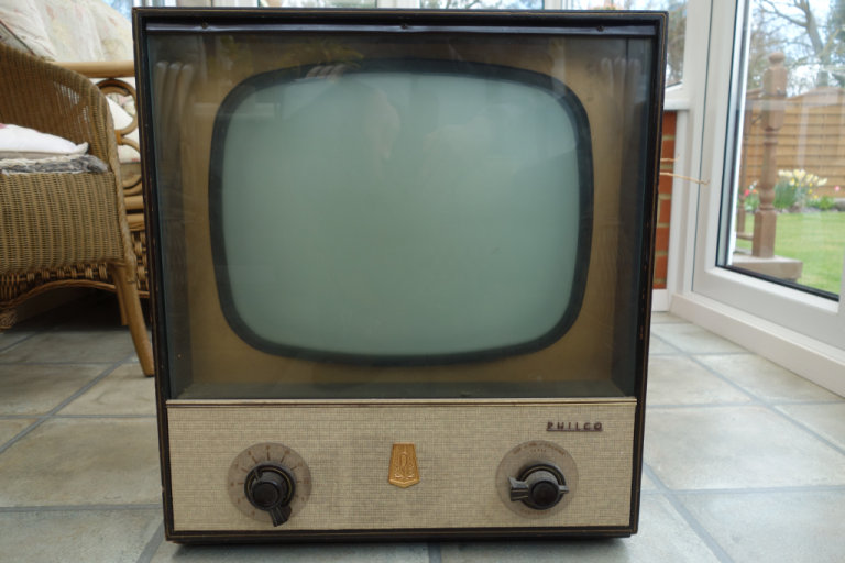 Philco vintage television, model A1962M. £350.