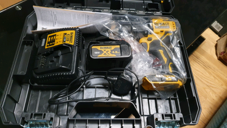 Brand new unused dewalt combi drill set