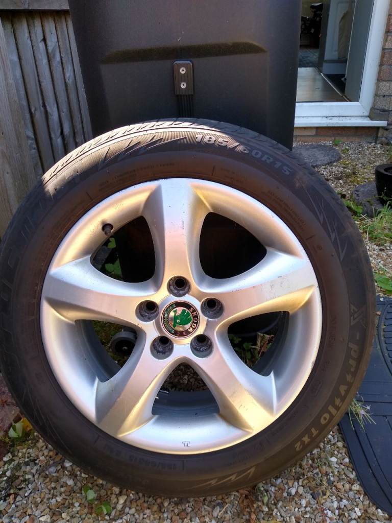 2011 SKODA FABIA ALLOY WHEEL + GOOD TYRE