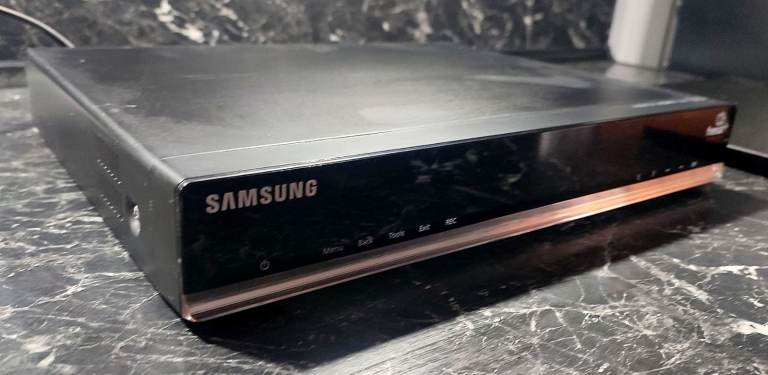 Samsung SMT‑S7800 Freesat HD Recorder (500GB) – Twin Tuner PVR, Fully Working