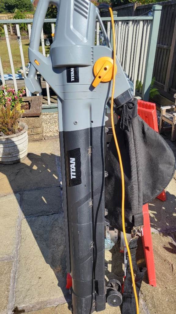 Titan used blower and vac