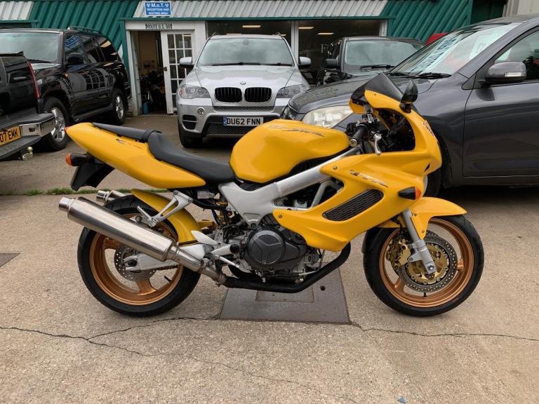  Honda VTR1000F FIRESTORM 17K MLS (CLASSIC MOTORCYCLE) PX 2 CLEAR PROJECT BIKE