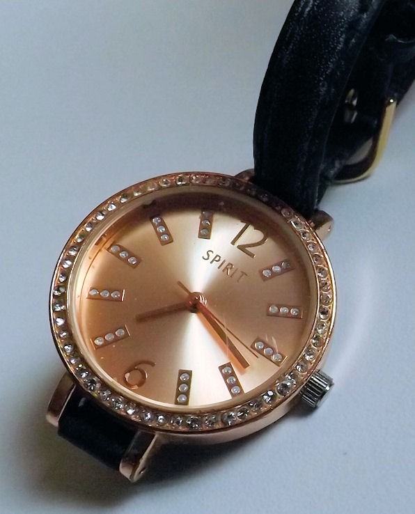 LADIES SPIRIT FASHION QUARTZ WATCH in GOOD WORKING ORDER