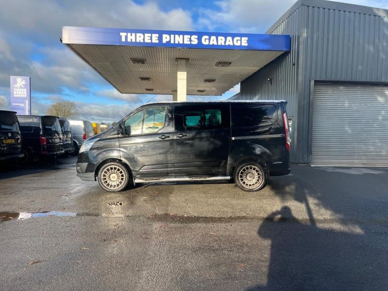 Ford Transit Custom 2.2 TDCi 125ps D/Cab L1 Limited Factory Fit Crew Cab No Vat