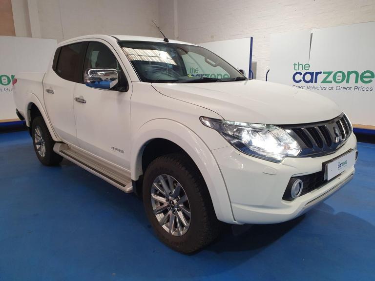  Mitsubishi L200 2.4 DI-D DC Warrior 4WD Euro 6 4dr Diesel Manual