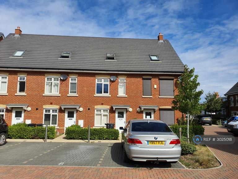 3 bedroom house in Cromwell Gardens, Bournemouth, BH5 (3 bed) (#3025018)