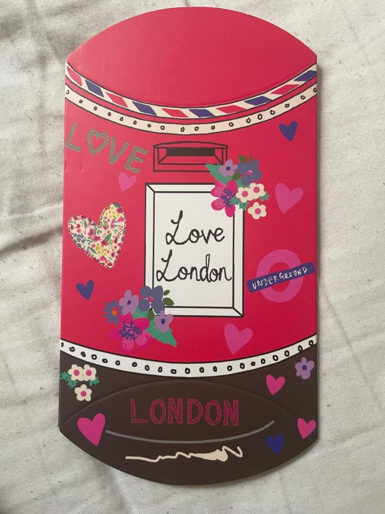 Accessorize gift box 