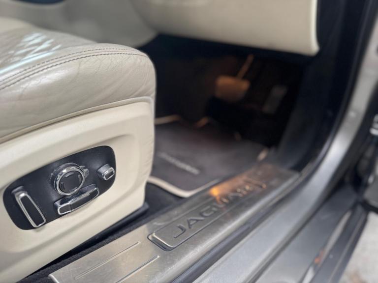 2017 Jaguar XJ 3.0d V6 Portfolio Auto Euro 6 (s/s) 4dr SALOON Diesel Automatic