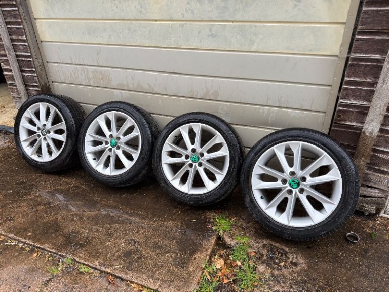 16 inch 5x100 Seat Alloy wheels