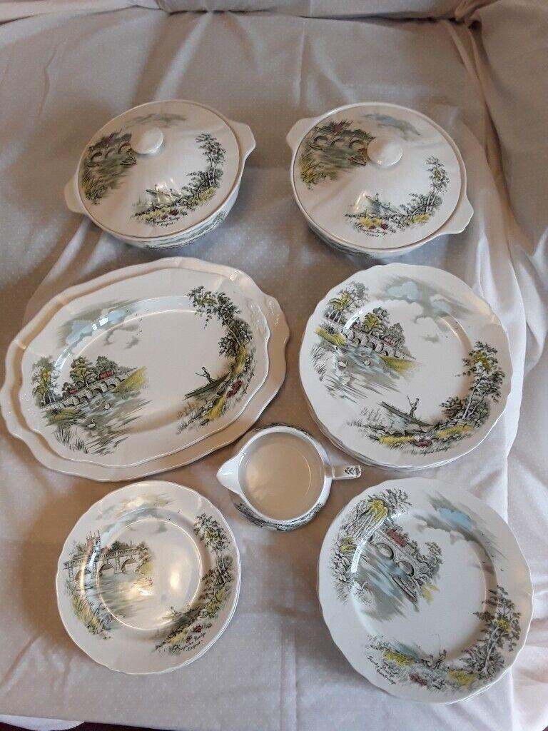 Alfred Meakin Old English Bridges Dinner Service