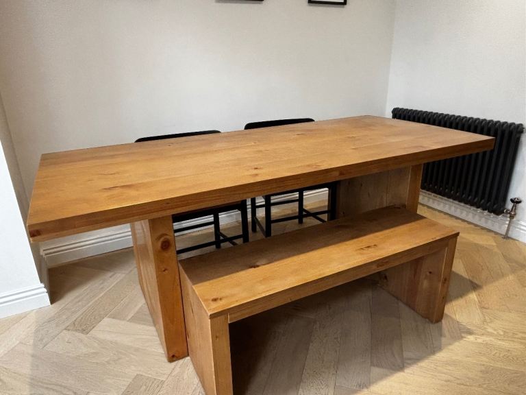 La redoute Malio 6-8 seater dining table with matching bench in solid pine 