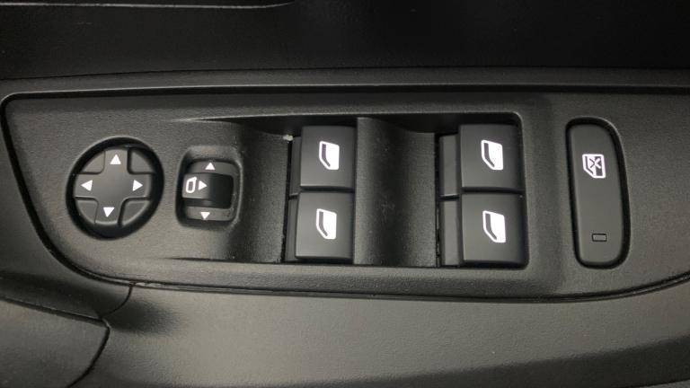 2024 Peugeot 2008 1.2 PureTech 130 Allure 5dr HATCHBACK PETROL Manual