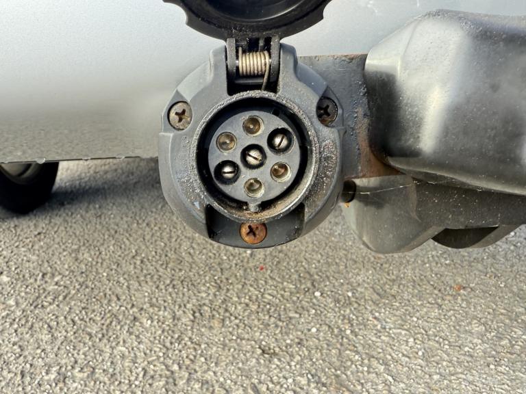 MITSUBISHI OUTLANDER 2.4 h TwinMotor 13.8kWh 4h 2018