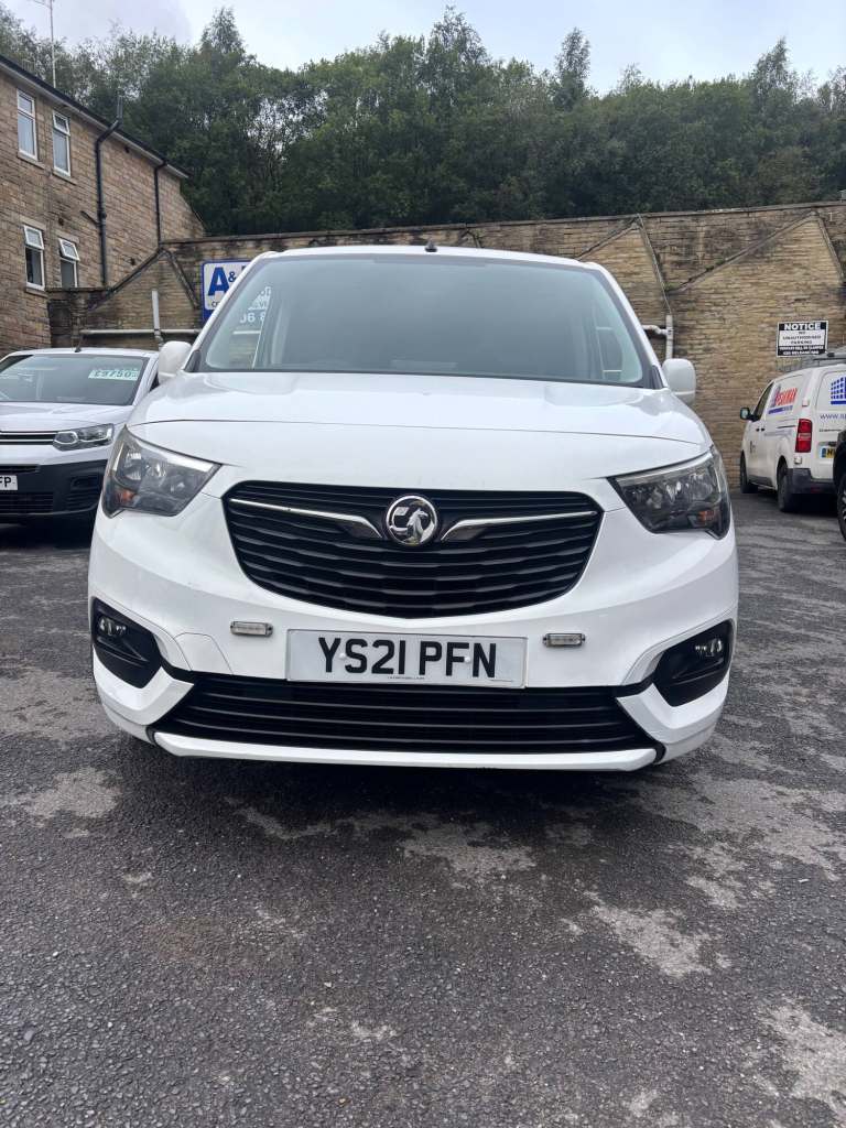 2021 Vauxhall Combo 2300 1.5 Turbo D 100ps H1 Sportive Van, ONLY 77,000 MILES! PANEL VAN Diesel M...