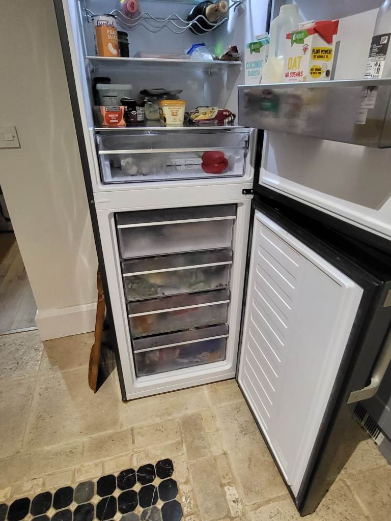 Fridge freezer for sale. Good condition