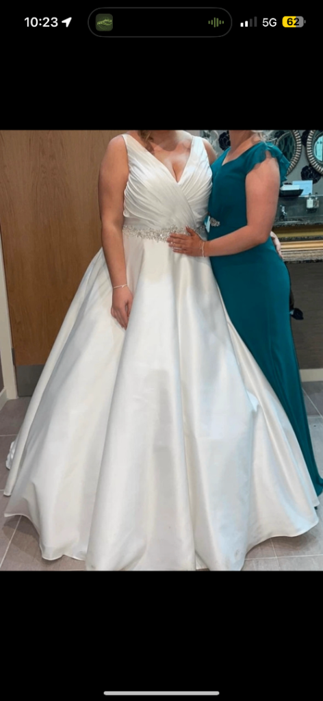 Ronald Joyce Wedding Dress