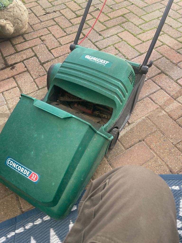 Qualcast electric lawnmower 