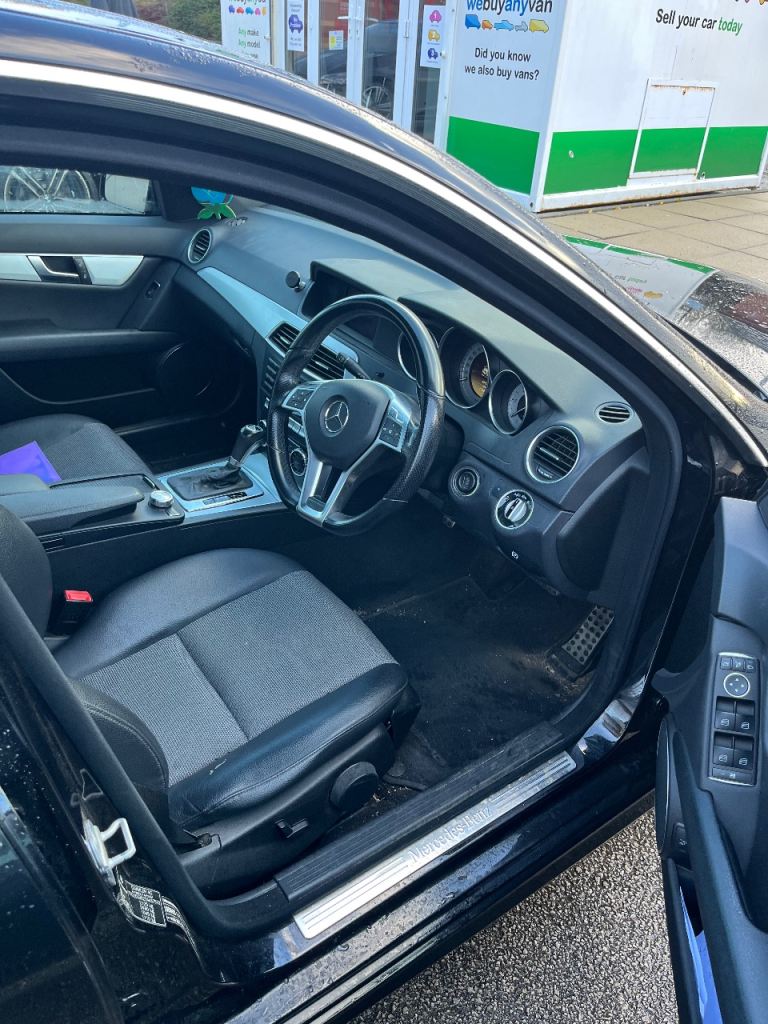 Mercedes-Benz C220 2012 Sport Automatic 