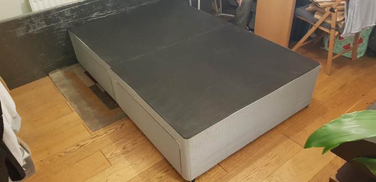 image for 4ft, Small Double Bed, 4 Drawers on castors with connectors, looks like new 
