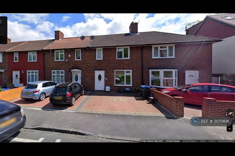 1 bedroom in Muchelney Road, Morden, SM4 (#3070691)