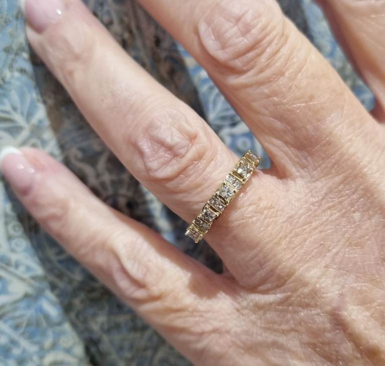 Gold 9ct Diamond half hoop ring. 0.50ct 