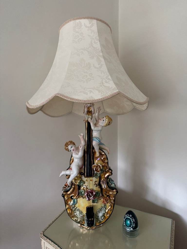Italian Capodimonte cherub violin lamp