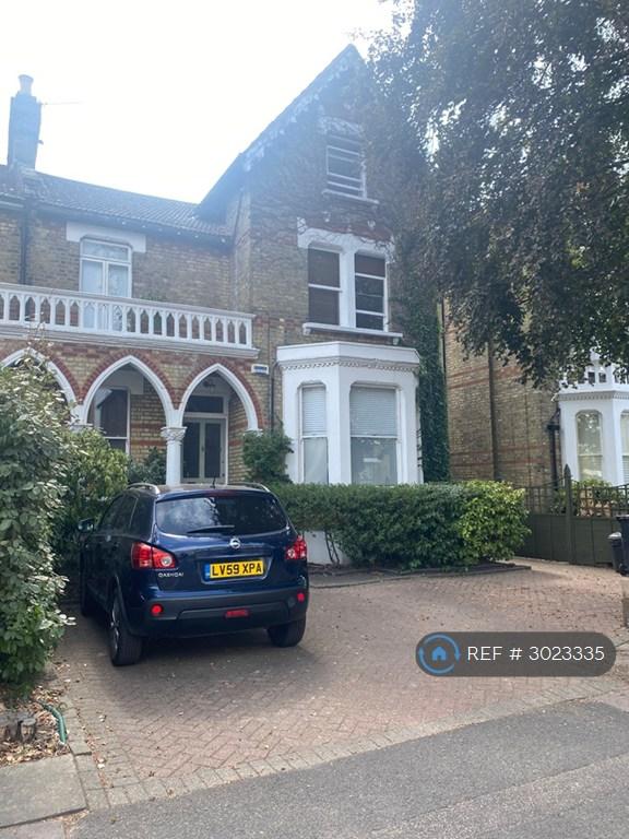 2 bedroom flat in Cedars Road, Beckenham, BR3 (2 bed) (#3023335)