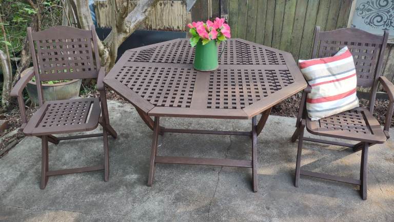 WOODEN GARDEN TABLE & CHAIRS SET 