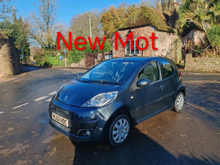 Peugeot, 107, Hatchback, 2012, Manual, 998 (cc), 5 doors