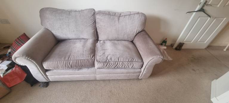 LAURA ASHLEY 2 SEATER SOFA 