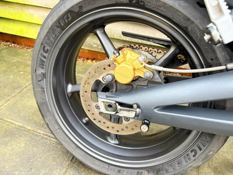 2011 // 11 Triumph Street Triple 675 £2800 Red 21813 miles.