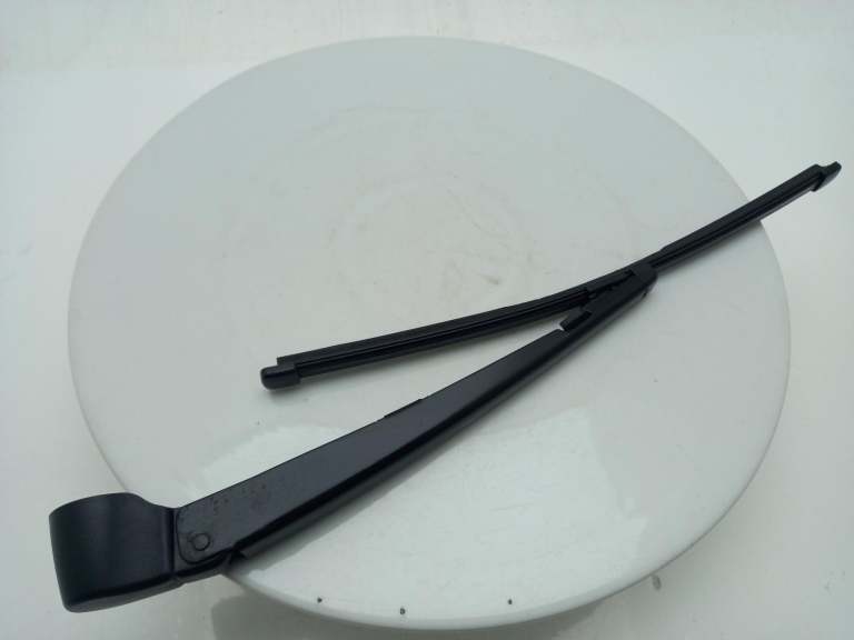 Mercedes Gla Class Wiper Arm 2013-2020 5 Door Estate A1568200044