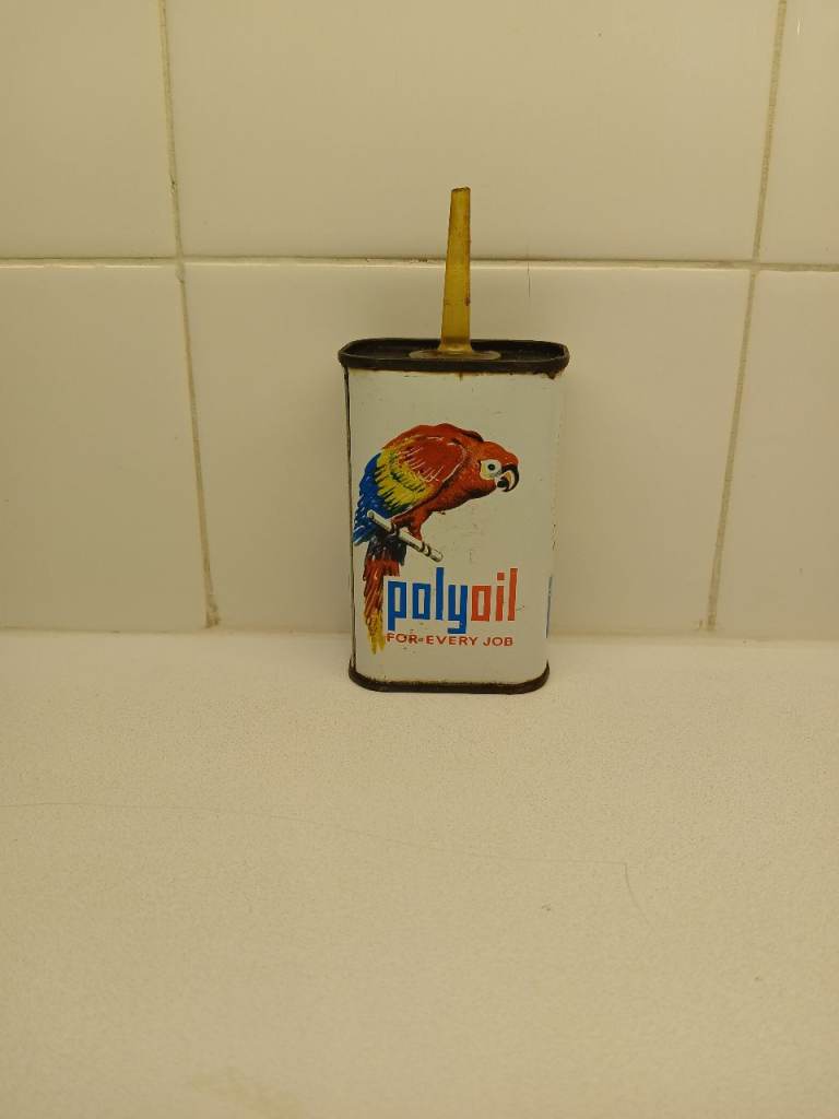 Polyoil oil can