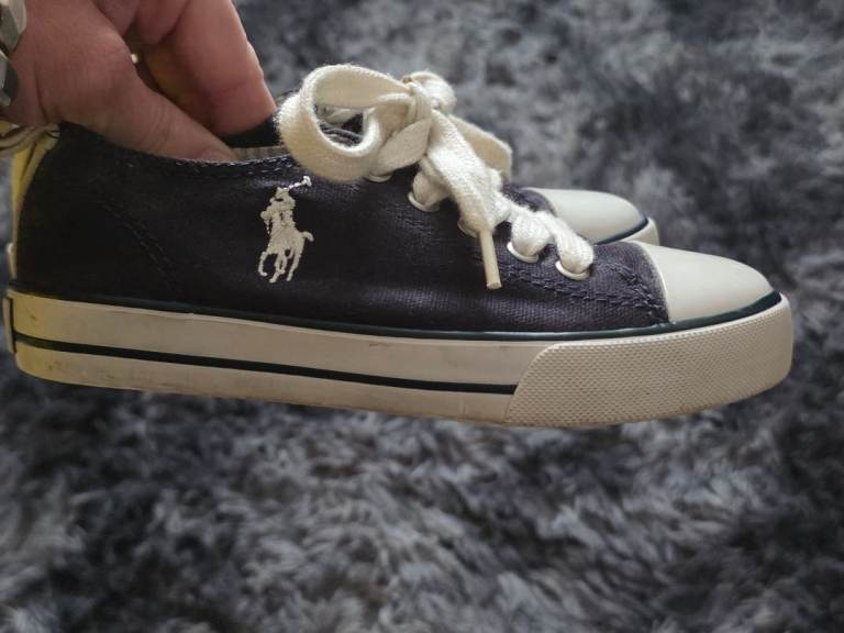 Kids trainers size 11 / cash or swap 