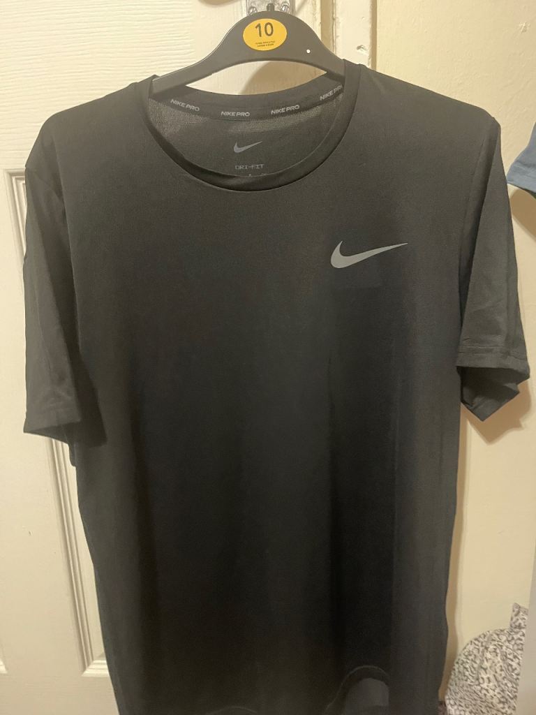 Men’s Nike dri fit Tshirt 