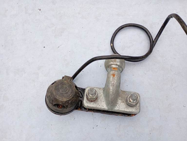 Tow ball