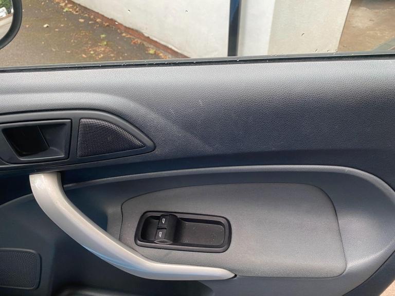 2009 Ford Fiesta 1.4 Titanium 5dr HATCHBACK Petrol Manual