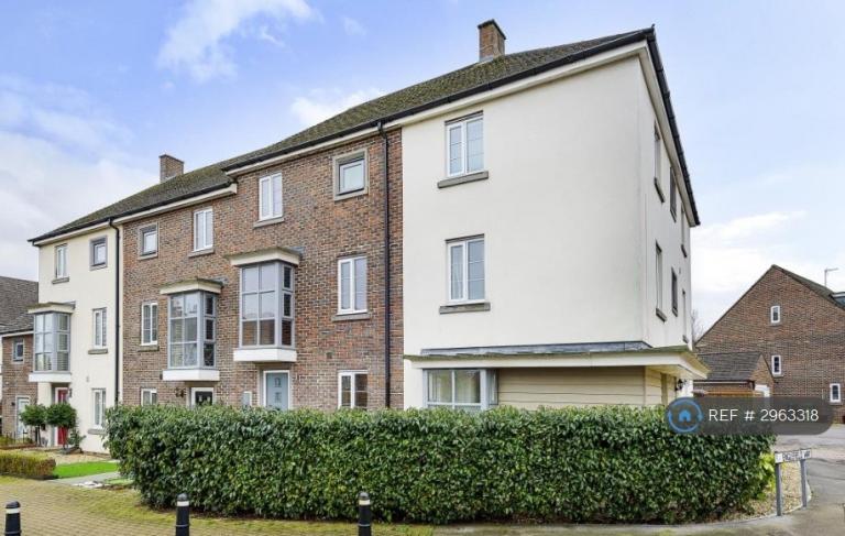 5 bedroom house in Appleton Drive, Basingstoke, RG24 (5 bed) (#2963318)