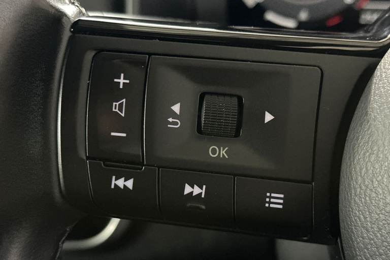 2022 Nissan Qashqai 97329 Hatchback Petrol Manual