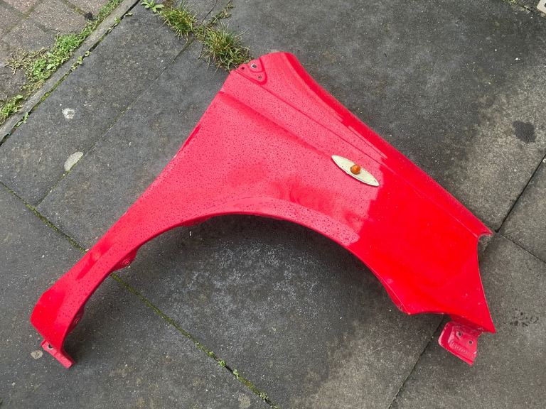 Wing Toyota Yaris 2001