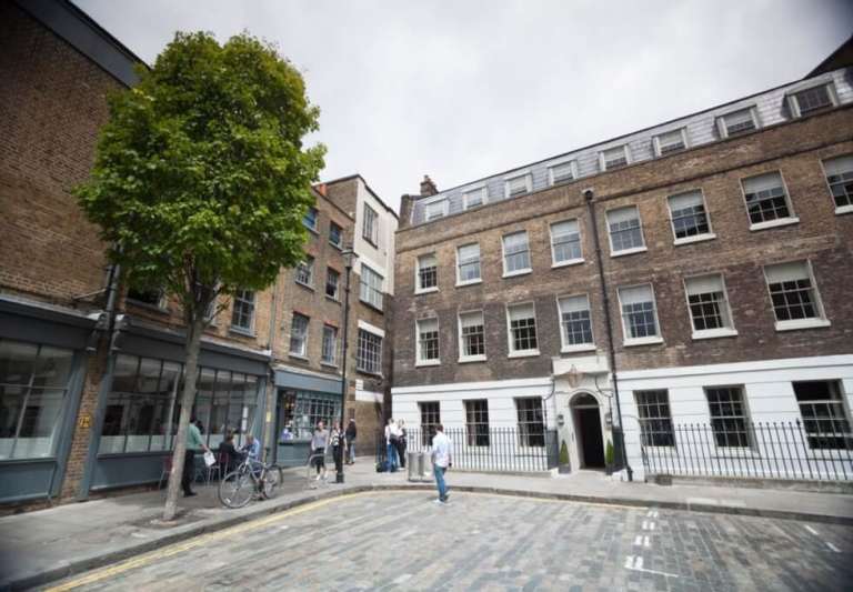 *Clerkenwell* Private Serviced Offices: Units from 2 to 100 desks for rent EC1