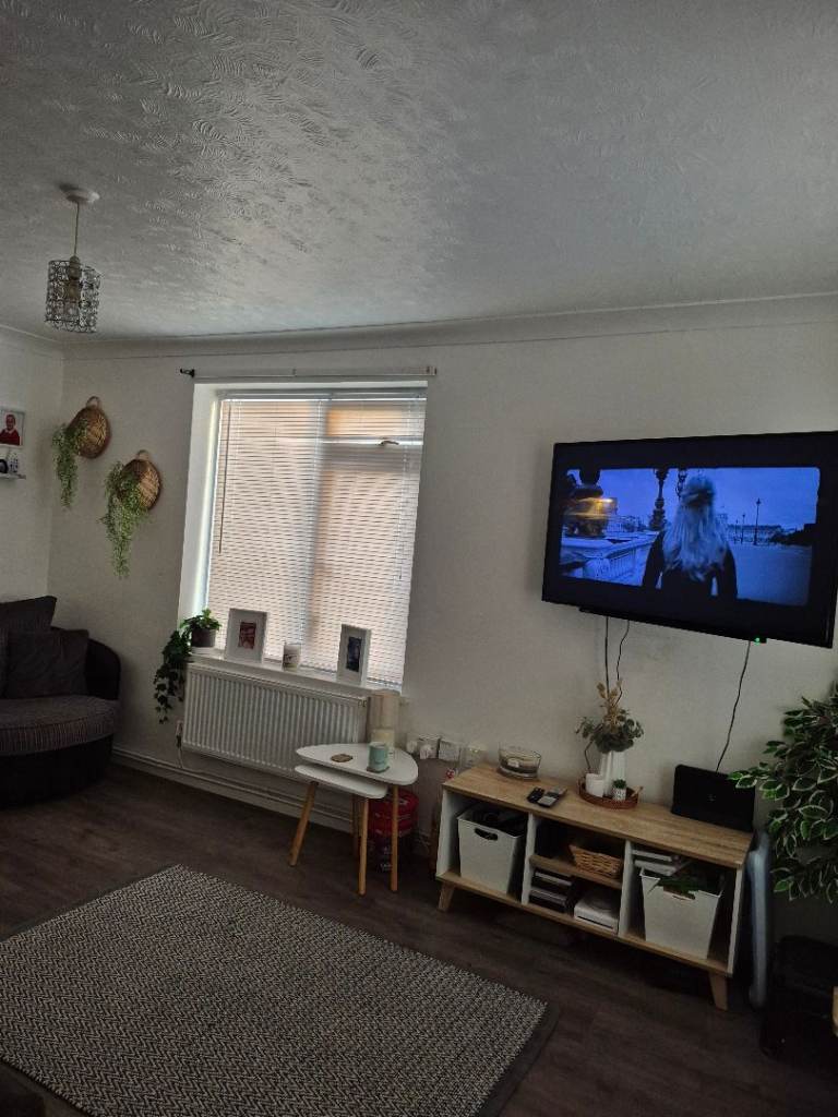 2 bed GFF (House style) Needing 3 bed Norwich
